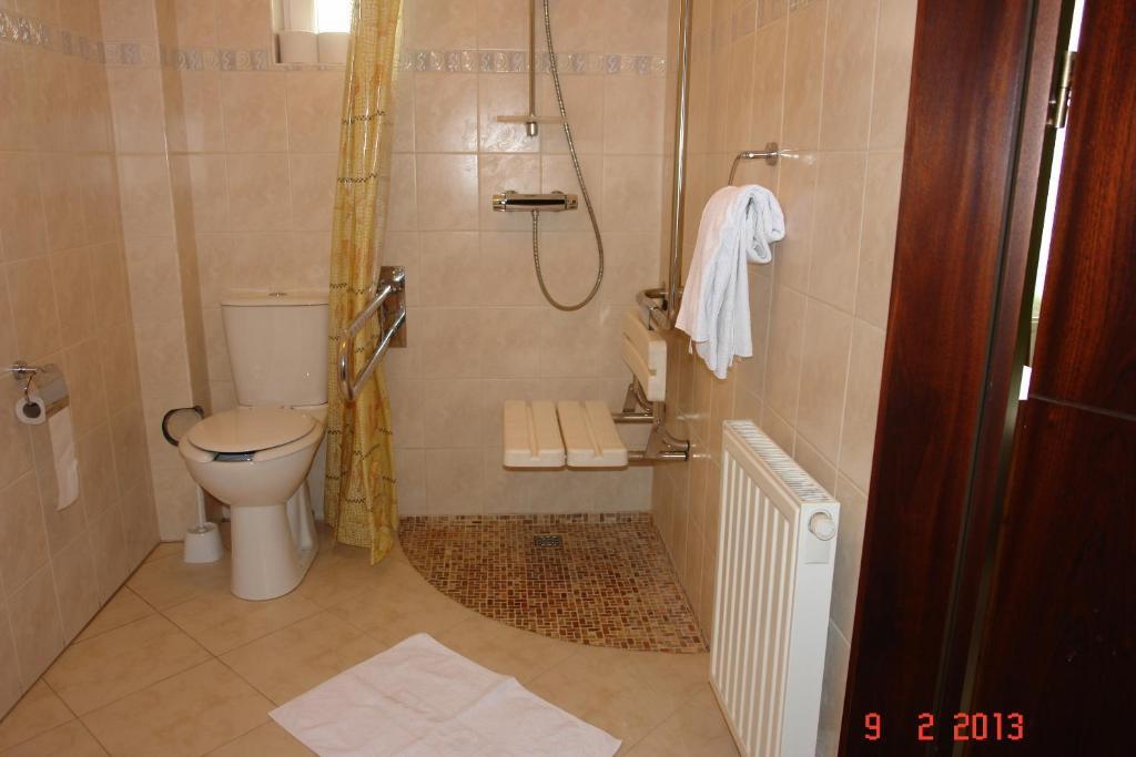 Pokoje Hotelowe Wiktoria Goczałkowice-Zdrój Quarto foto
